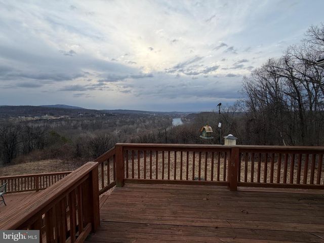 420 COON HOLLOW TRL, Hedgesville, WV 25427