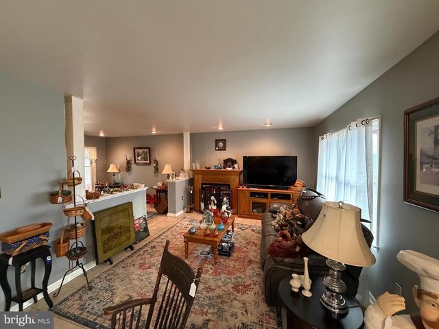 420 COON HOLLOW TRL, Hedgesville, WV 25427