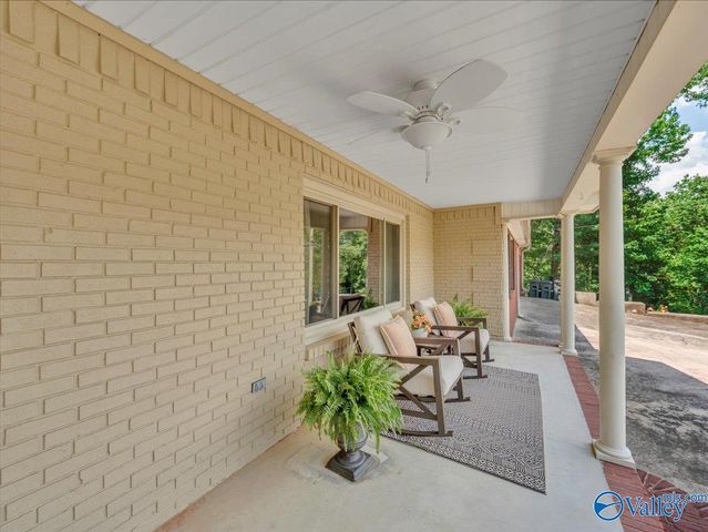 2101 Wyeth Drive, Guntersville, AL 35976