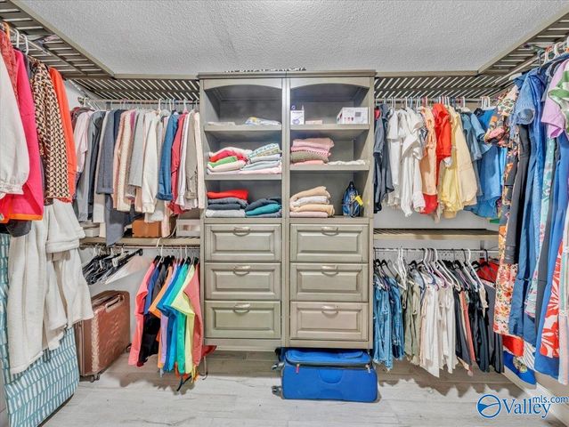 2101 Wyeth Drive, Guntersville, AL 35976