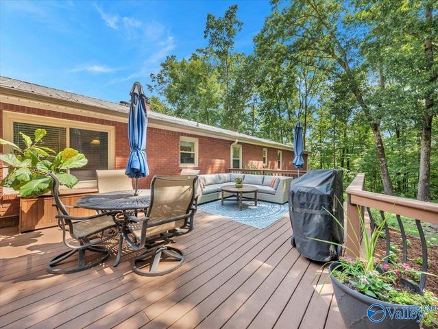 2101 Wyeth Drive, Guntersville, AL 35976