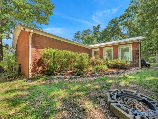 2101 Wyeth Drive, Guntersville, AL 35976