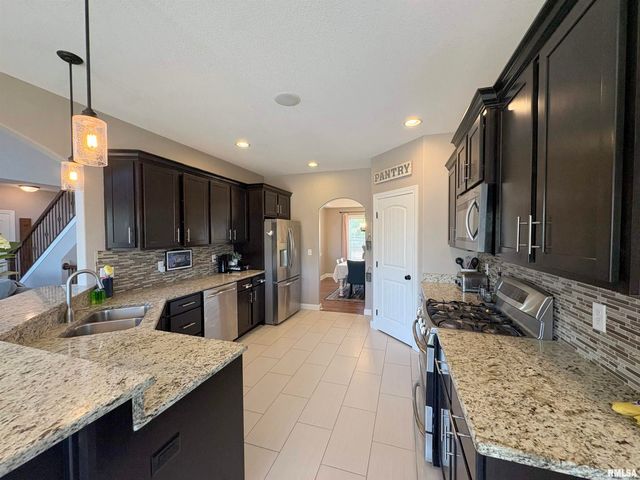 609 VICTORIA Drive, Washington, IL 61571