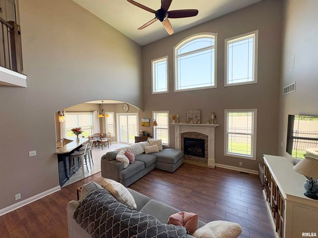 609 VICTORIA Drive, Washington, IL 61571
