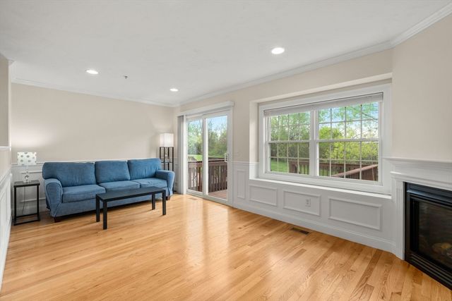 6 Azalea Ln 6, Grafton, MA 01519