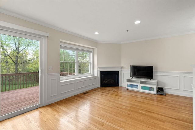 6 Azalea Ln 6, Grafton, MA 01519