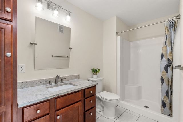 6 Azalea Ln 6, Grafton, MA 01519