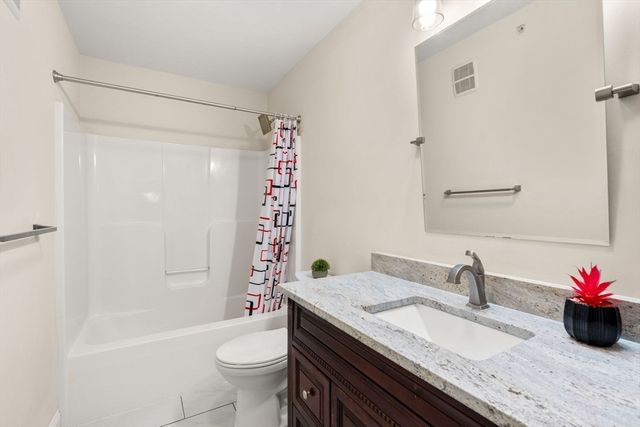 6 Azalea Ln 6, Grafton, MA 01519
