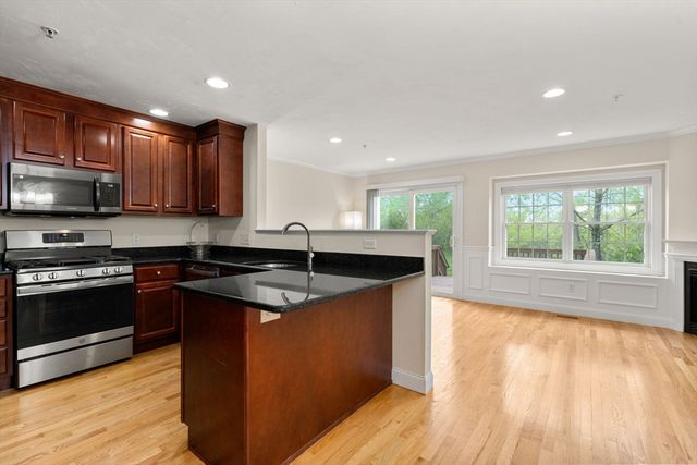 6 Azalea Ln 6, Grafton, MA 01519