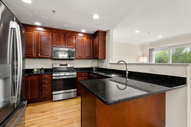 6 Azalea Ln 6, Grafton, MA 01519