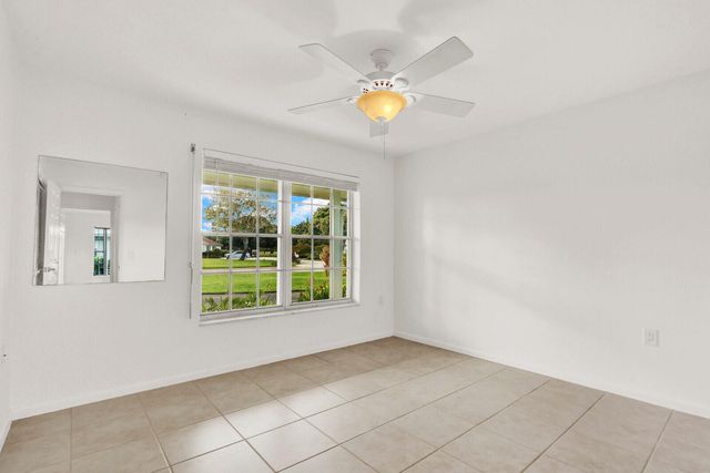 3 SE Paddock Circle, Tequesta, FL 33469