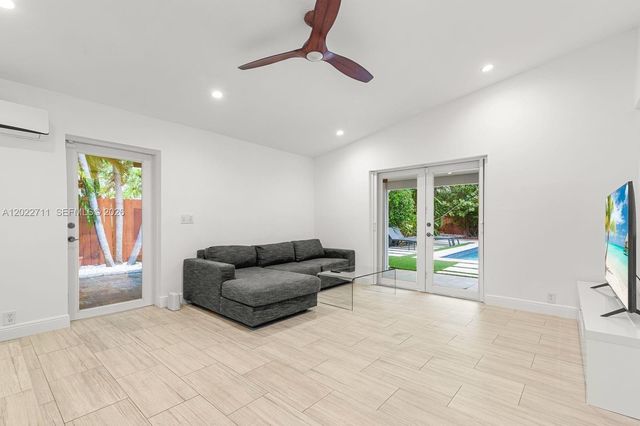 443 NE 71st St, Miami, FL 33138