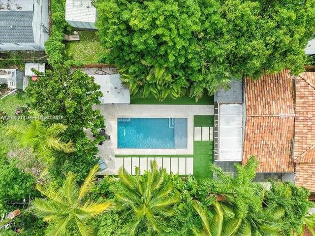 443 NE 71st St, Miami, FL 33138