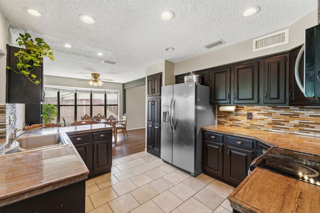 6116 Glacier Court, Mesquite, TX 75150
