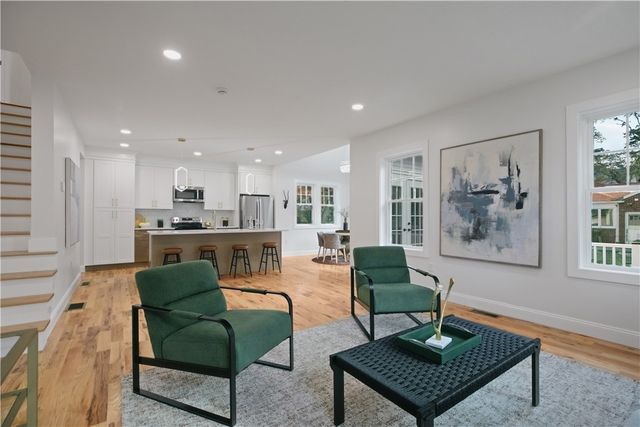 2 Bella Court, North Providence, RI 02911