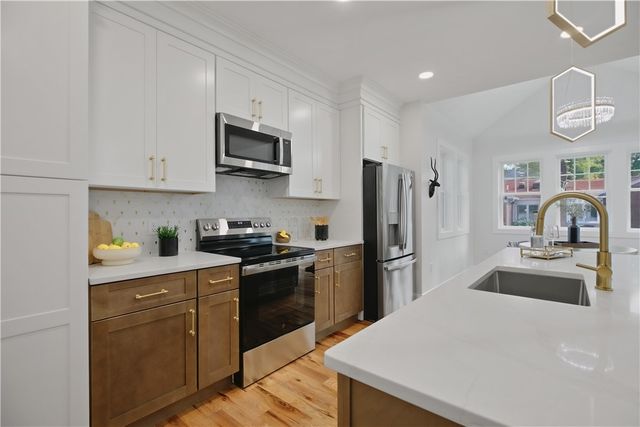2 Bella Court, North Providence, RI 02911