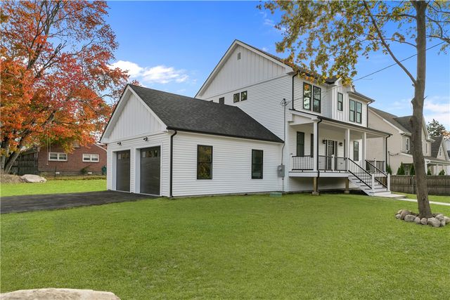 2 Bella Court, North Providence, RI 02911