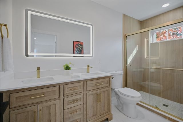 2 Bella Court, North Providence, RI 02911