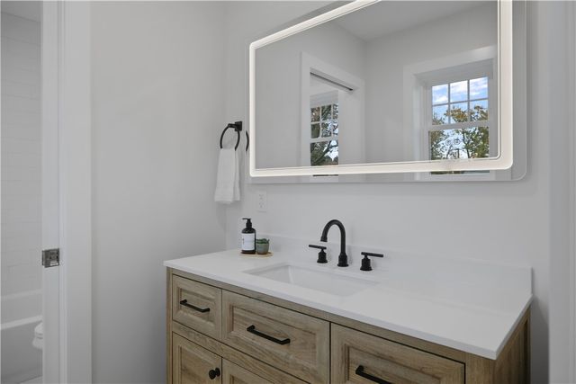 2 Bella Court, North Providence, RI 02911