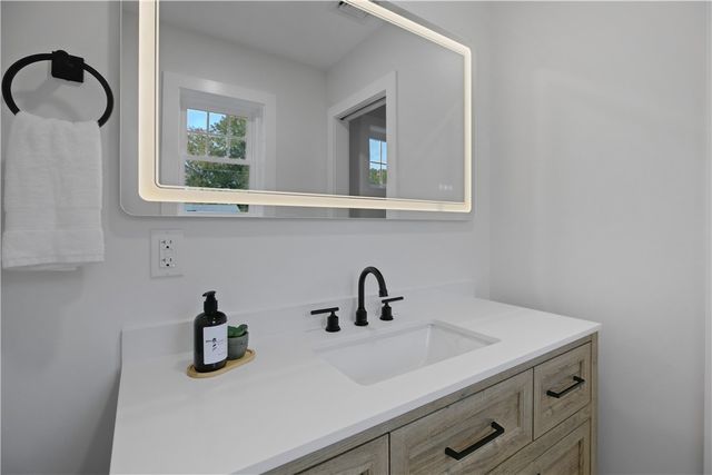 2 Bella Court, North Providence, RI 02911