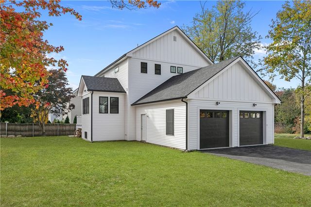 2 Bella Court, North Providence, RI 02911