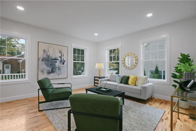 2 Bella Court, North Providence, RI 02911