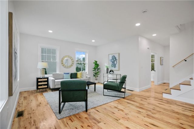 2 Bella Court, North Providence, RI 02911