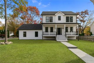 2 Bella Court, North Providence, RI 02911