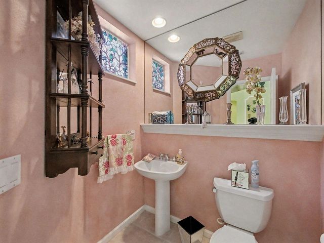 207 Sunset Bay Court, Palm Beach Gardens, FL 33418