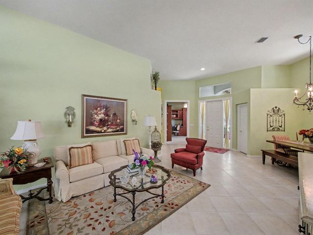 207 Sunset Bay Court, Palm Beach Gardens, FL 33418
