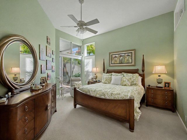 207 Sunset Bay Court, Palm Beach Gardens, FL 33418