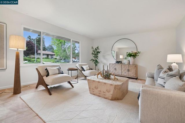 3245 Mckean Dr, Concord, CA 94518