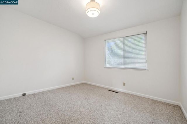 3245 Mckean Dr, Concord, CA 94518