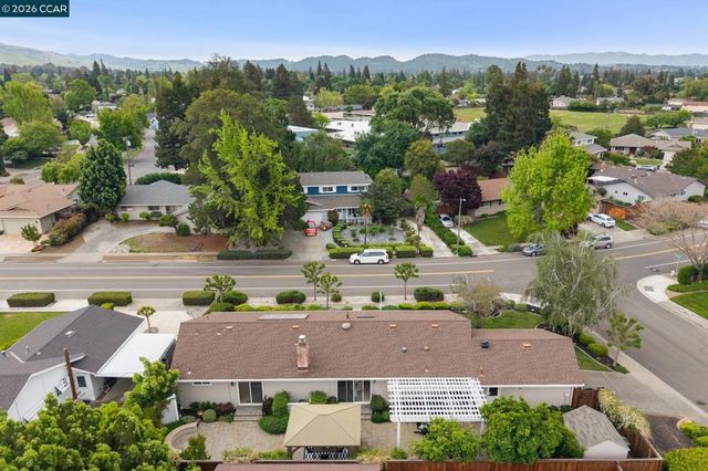 3245 Mckean Dr, Concord, CA 94518