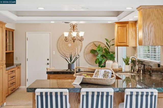 3245 Mckean Dr, Concord, CA 94518