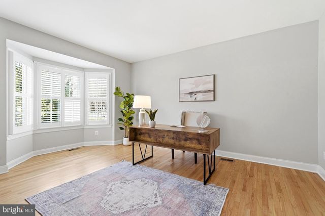 19925 INTERLACHEN CIR, Ashburn, VA 20147