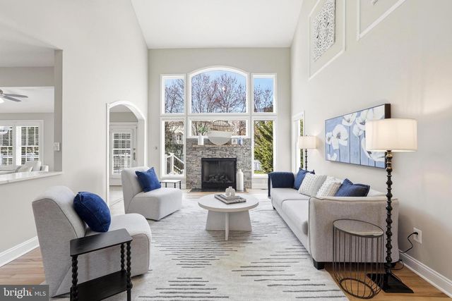 19925 INTERLACHEN CIR, Ashburn, VA 20147