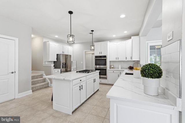 19925 INTERLACHEN CIR, Ashburn, VA 20147