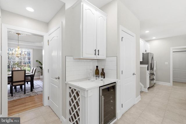 19925 INTERLACHEN CIR, Ashburn, VA 20147