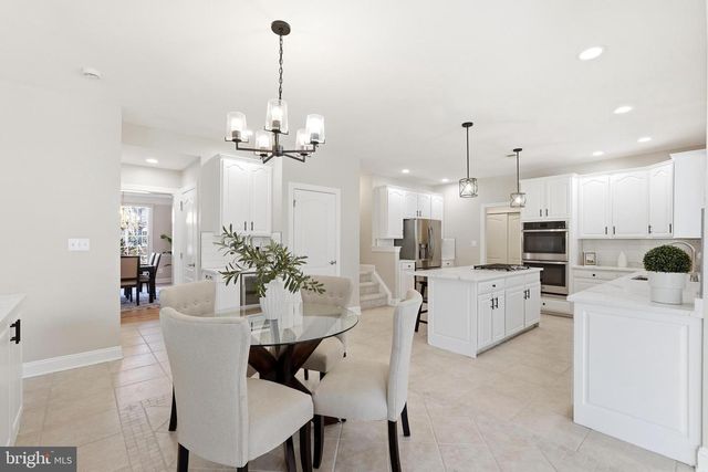 19925 INTERLACHEN CIR, Ashburn, VA 20147