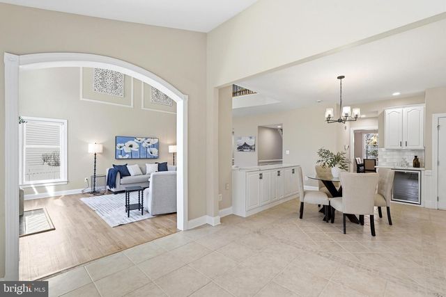 19925 INTERLACHEN CIR, Ashburn, VA 20147