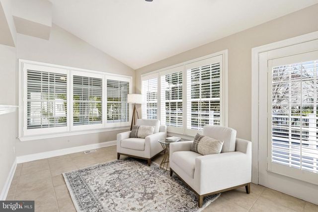 19925 INTERLACHEN CIR, Ashburn, VA 20147