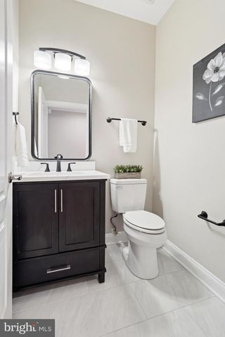 19925 INTERLACHEN CIR, Ashburn, VA 20147