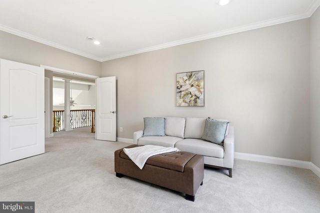 19925 INTERLACHEN CIR, Ashburn, VA 20147