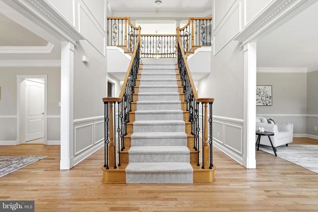 19925 INTERLACHEN CIR, Ashburn, VA 20147