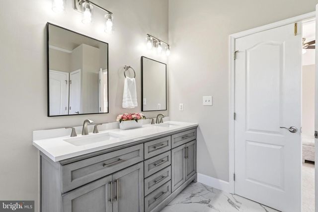 19925 INTERLACHEN CIR, Ashburn, VA 20147