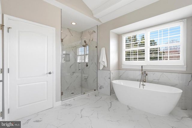 19925 INTERLACHEN CIR, Ashburn, VA 20147