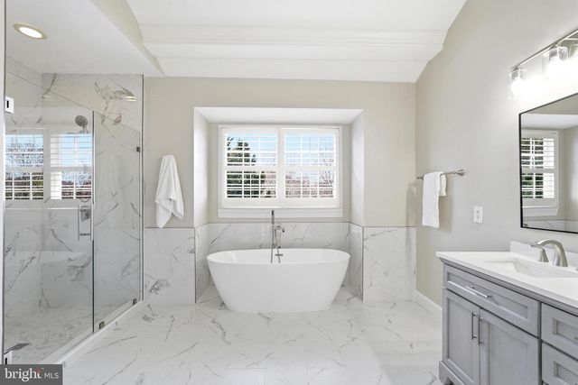 19925 INTERLACHEN CIR, Ashburn, VA 20147