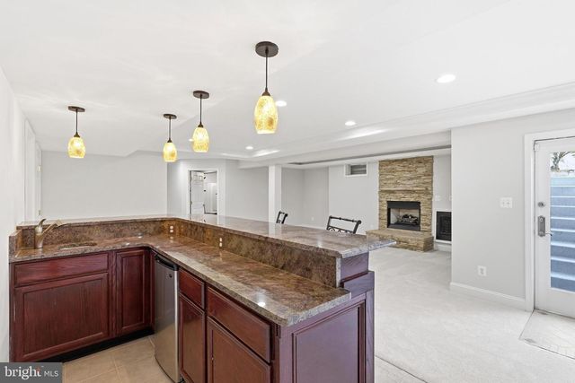 19925 INTERLACHEN CIR, Ashburn, VA 20147