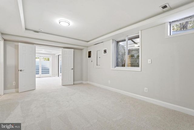 19925 INTERLACHEN CIR, Ashburn, VA 20147